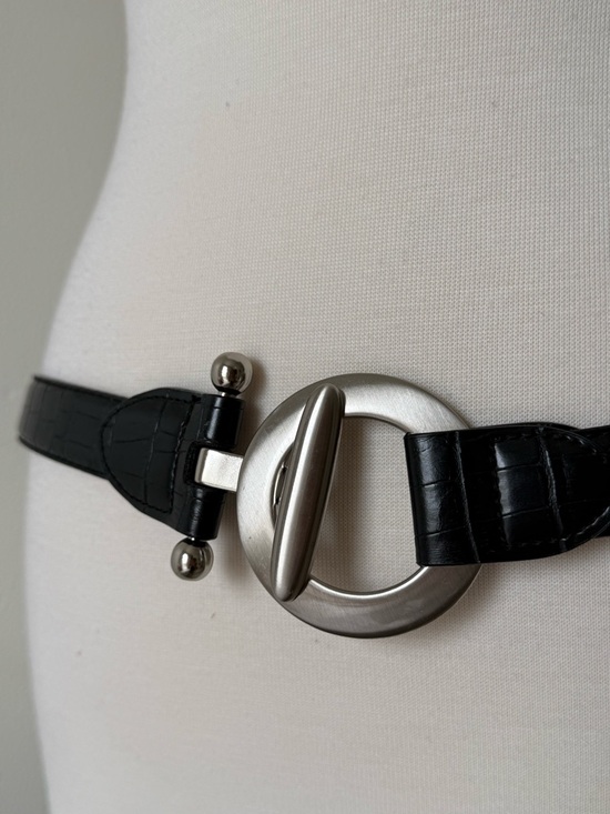 Accessories - Vintage Black Leather Slide Belt | Croc Texture Minimal Silver Buckle
